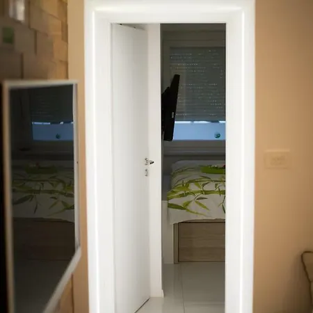 Apartmán First Floor Flat (adults Only)