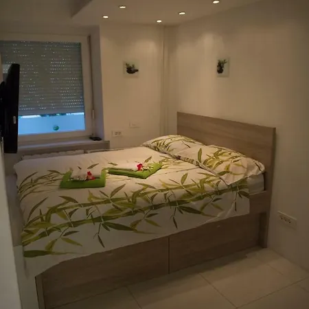 First Floor Flat (adults Only) *