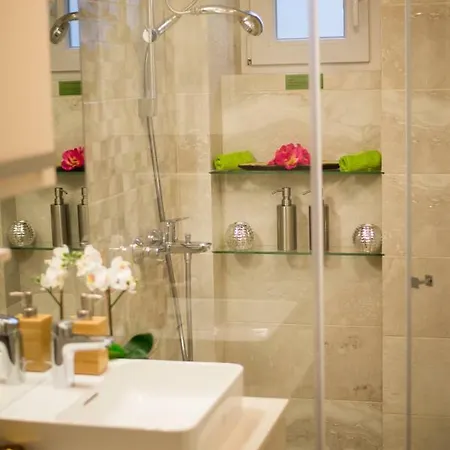 First Floor Flat (adults Only) *